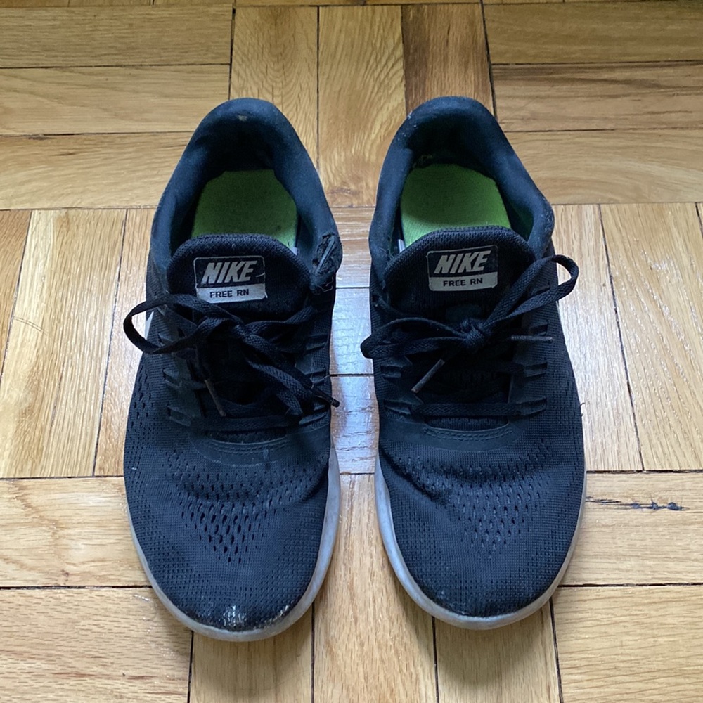 Nike Running Shoes - Picture 2 of 8